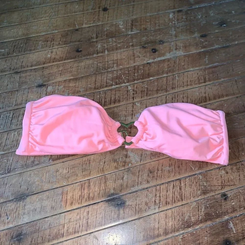 Victoria’s Secret M orange gold heart clasp strapless bikini top